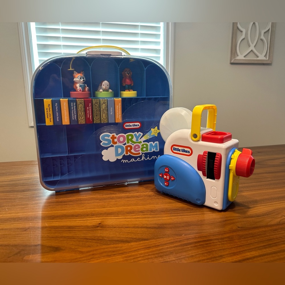 Little Tikes Story Dream Machine with Storage Case and Accessories